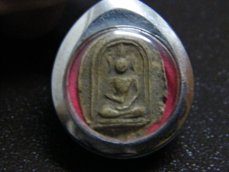 รบกวนผู้รู้ครับคือพระอะไร