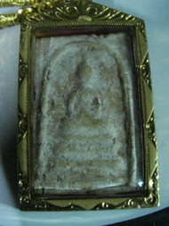 สมเด็จวัดระฆังพิมพ์ทรงเจดีย์พี่ๆน้องลองมาดูกันติชมได้ยินดีเสมอ