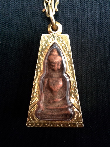 รบกวนดูพระผงสุพรรณอีกองค์ครับ