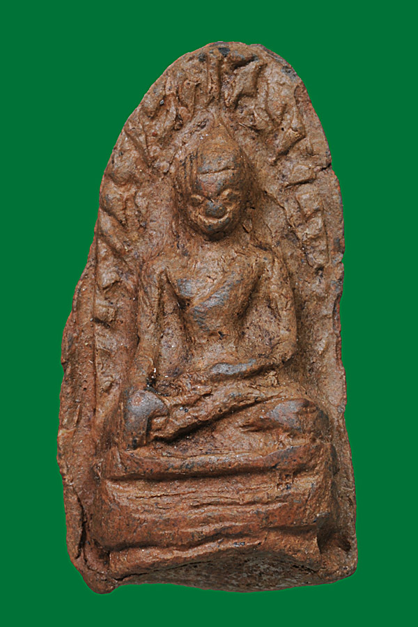 พระรอดพิมพ์ใหญ่ รบกวนทุกท่านช่วยดูให้ด้วยครับ