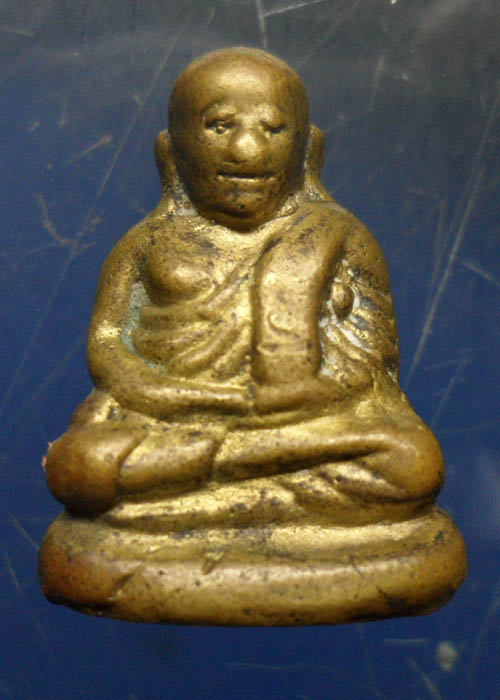 รบกวนช่วยพิจารณาหลวงพ่อเงิน ว่าผ่านไม่ครับ