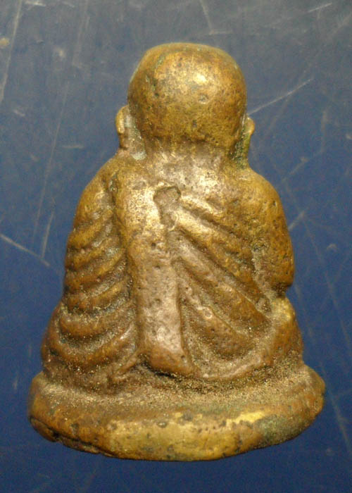 รูปหล่อหลวงพ่อเงิน วัดบางคลาน ผ่านมั้ยคับ