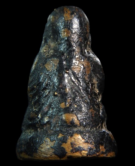 พระแท้หรือป่าวครับ  หลวงพ่อเงิน 