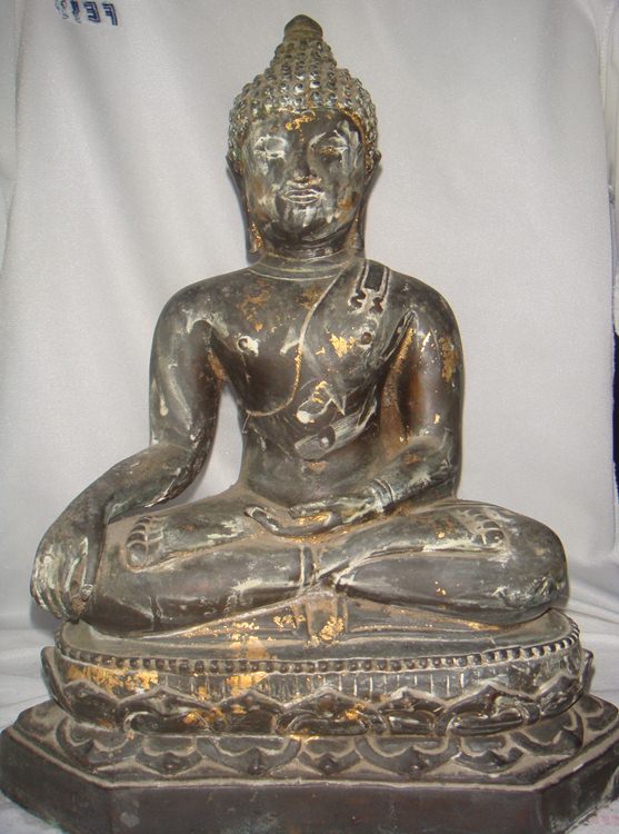 พระพุทธบูชารูปเก่าไม่ทราบที่ครับ