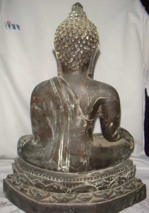 พระพุทธบูชารูปเก่าไม่ทราบที่ครับ