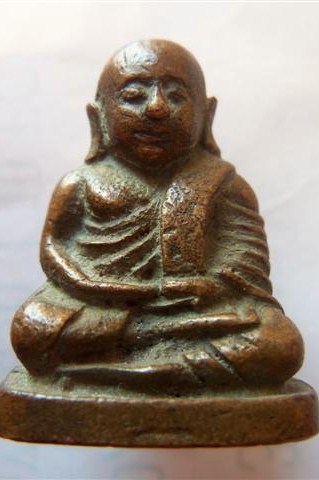 รูปหล่อเหมือนหลวงพ่อเงินแท้ไหมครับ