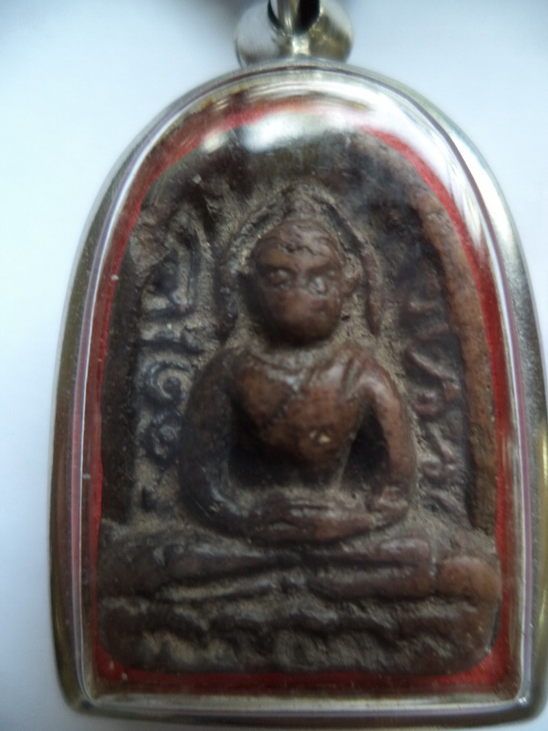 พระซุ้มกอพิมพ์ใหญ่  สักองค์ครับ