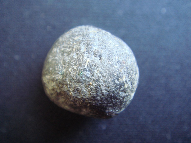 ใช่ลูกอม หลวงพ่อพริ้ง วัดบางปะกอก หรือเปล่าครับ รบกวนครับพี่