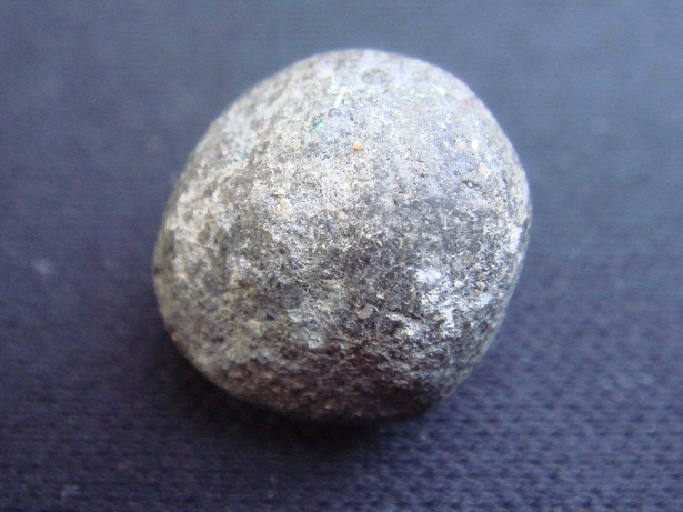 ใช่ลูกอม หลวงพ่อพริ้ง วัดบางปะกอก หรือเปล่าครับ รบกวนครับพี่