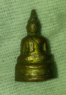 รบกวน ผู้ชำนาญฯ ช่วยดูพระกริ่ง องค์เล็กนี้หน่อยครับ ไม่ทราบที่มาน่าจะ เกิน 50 ปีได้ครับ