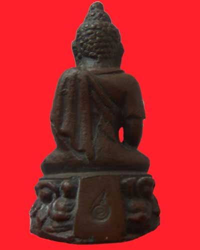 พระกริ่งแท้ไหมครับเป็นของหลวงพ่ออะไรครับผมขอขอบคุณล่วงหน้าครับ