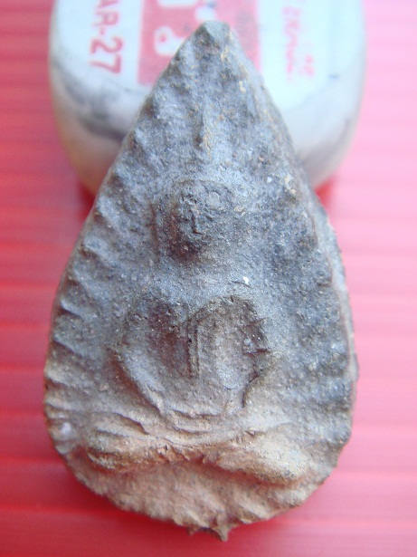 พระกลีบบัว กรุวัดลิงขบ แท้ไหมครับ รบกวนพี่พี่ ครับ