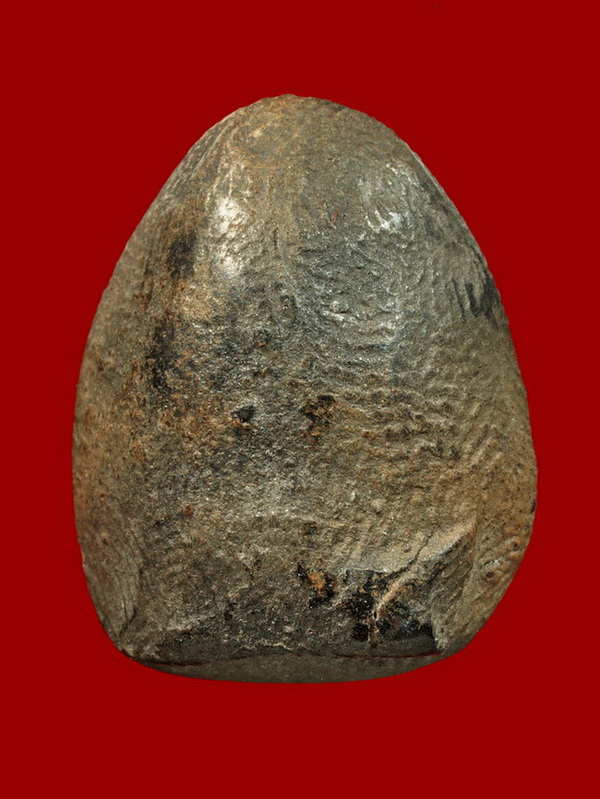 พระเนื้อดิน พิมพ์เม็ดบัว ไม่ทราบที่ครับ