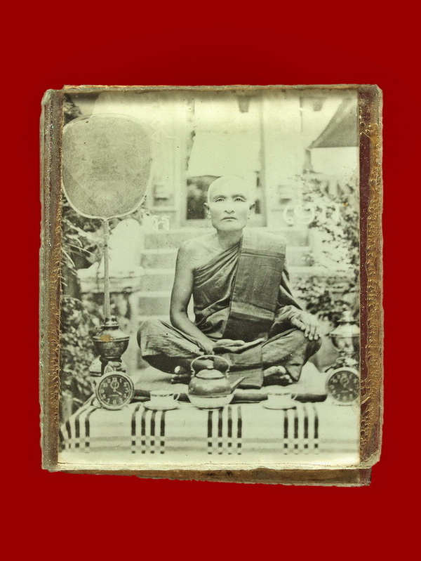 รูปถ่ายพระเกจิเก่า ไม่ทราบที่ครับ