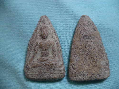 พระพิมพ์ ท่ามะปราง (องค์ที่ 1) ติชมได้ครับ