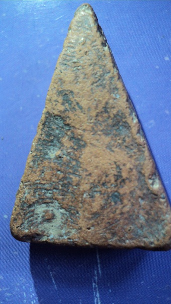 สอบถามพระกรุนางพญาเข่าโค้ง ครับ