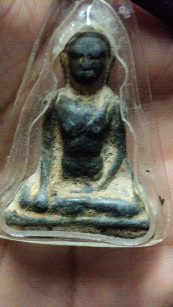 สอบถามพระร่วงรางปืนและหลังลิ้ม อีก2องค์ ครับ