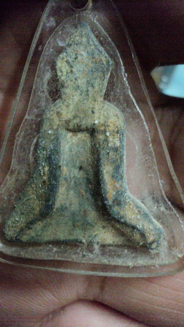 สอบถามพระร่วงรางปืนและหลังลิ้ม อีก2องค์ ครับ