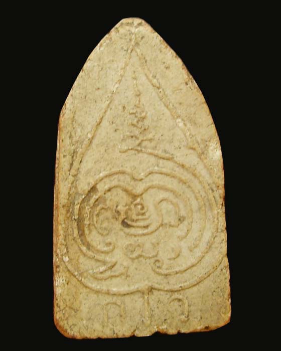 ขออณุญาติสอบถามขุนแผนหลังยันต์และ ก.ว. 