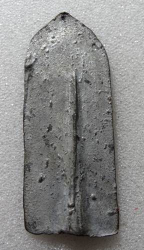 พระลีลาหลังเข็ม กรุวัดชุมนุมสงฆ์ จ.สุพรรณบุรี