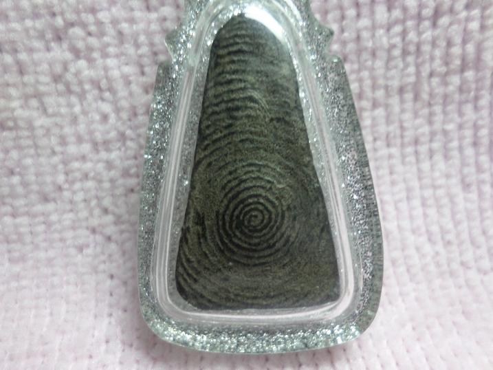 สอบถามผู้รู้ครับไม่รู้ว่าพระอะไรแท้รึเปล่าครับราคาเท่าไรครับ