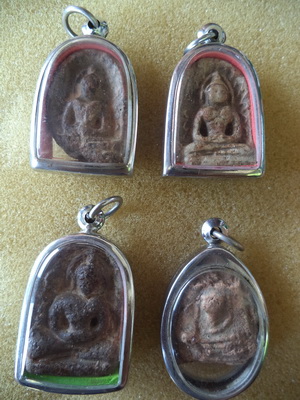 พระชุดกำแพง  เมืองชากังราว  มาเป็นชุด  ช่วยกันติชมครับ