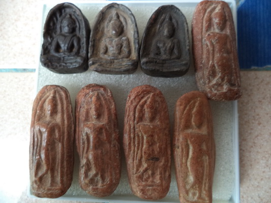 พระชุดกำแพง  มาเป็นชุด  ชุดที่ 2 ช่วยกันติชมครับ