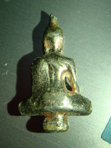 พระยอดธงเนื้อเป็น3กษัตริย์ เป็นของที่ไหนครับ