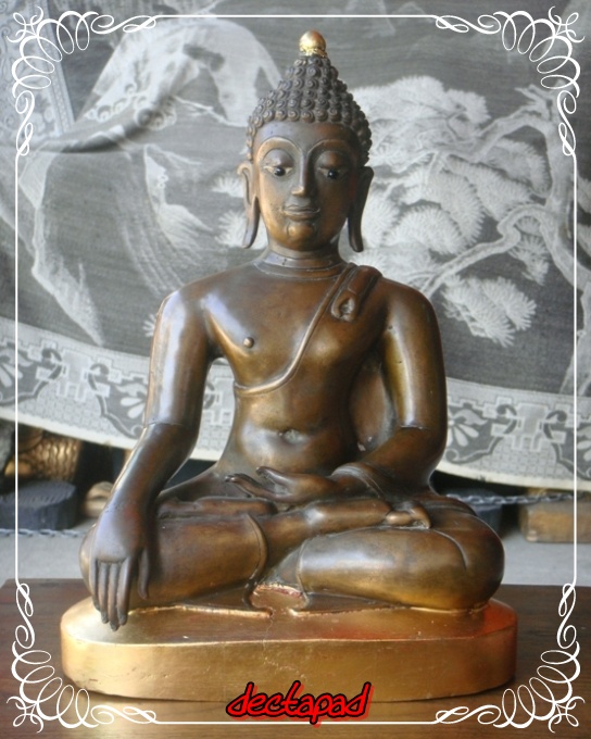 พระบูชาเชียงแสนสิงค์หนึ่งฐานลงทอง