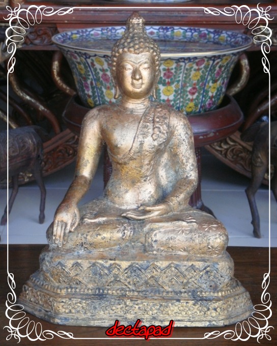 พระบูชาพิมพ์เชียงแสนทรงเครื่องฤดูฝน