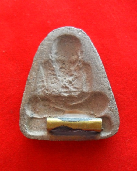 รบกวนช่วยดูให้ที่ครับว่าหลวงพ่ออะไร ขอบคุณครับ