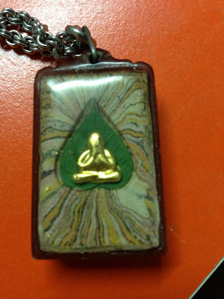 พระแก้วมรกต หลังปิดตา วันไหน คับ ของใคร?