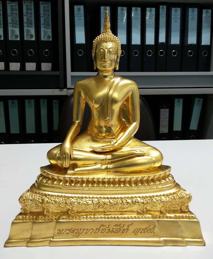 ด่วน!!!มีพระมาแบ่ง พระพุทธชินสีห์จำลองปิดทองคำแท้ หน้าตัก5 นิ้ว ในหลวงและพระสังฆราช เททอง