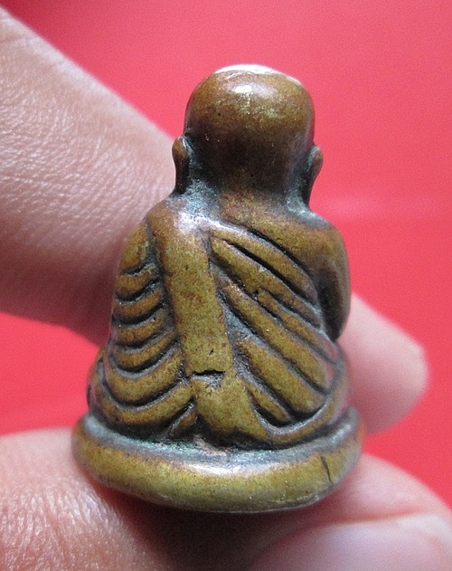 สอบถามหลวงพ่อเงินครับ