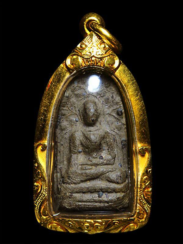 พระคงเขียวไม่ทราบที่ครับ รบกวนผู้รู้/สายตรงด้วยครับ