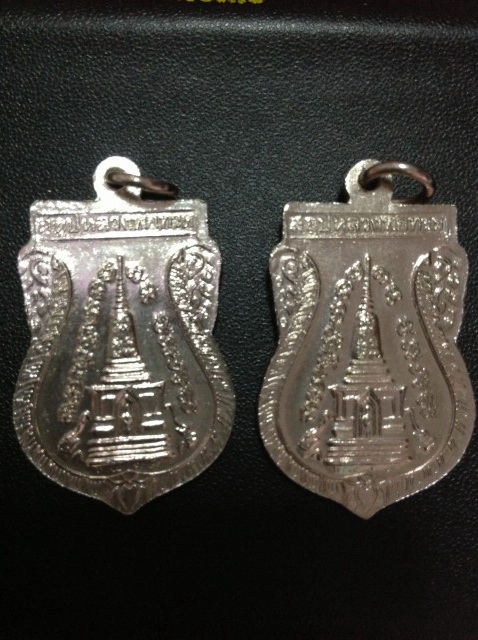 กำลังเเรงหลวงปู่ทวดขี่คอหลังสถูปปี39ชุบนิเกิล,,,,หลังบล็อค พ.ศ.สวยๆ2เหรียญ