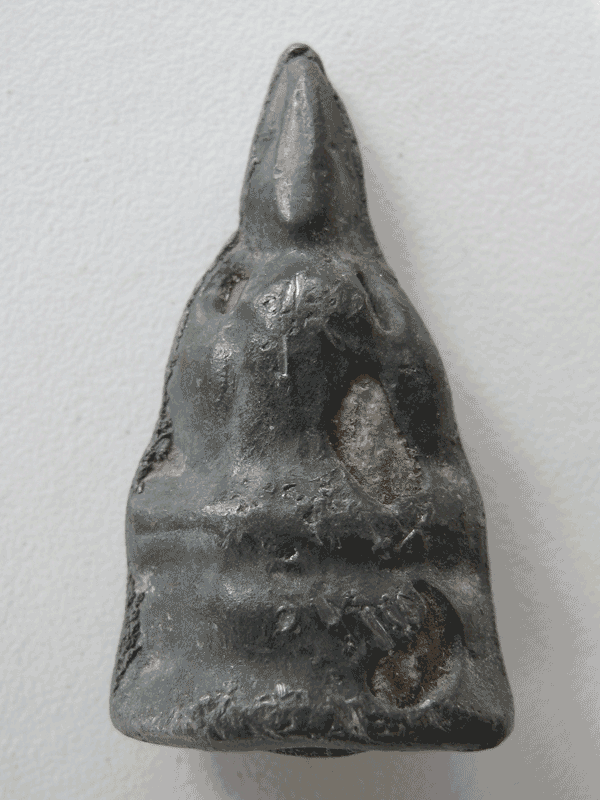 ท่านไหนพอทราบบ้างครับ ว่าพระอะไร