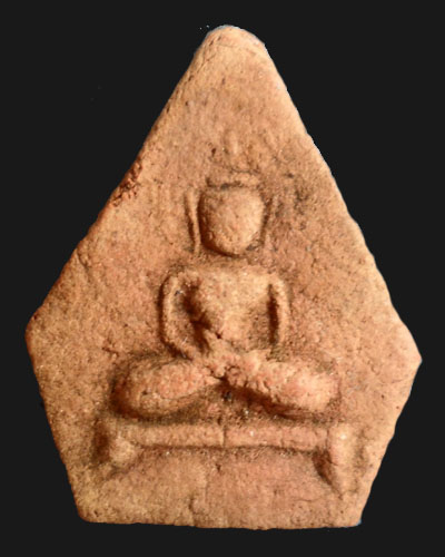 สอบถามพระเนื้อดินพิมพ์ห้าเหลี่ยมครับ