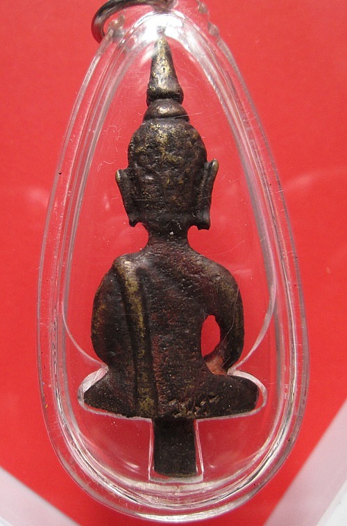 สอบถามพระยอดธงครับ