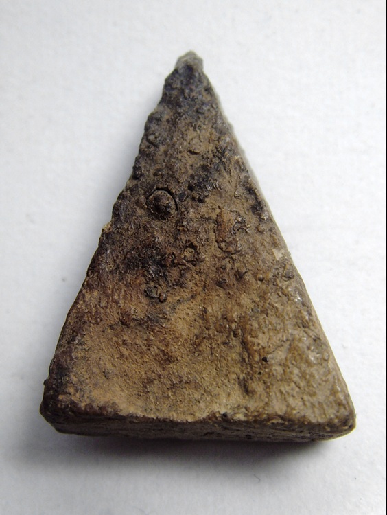 สมเด็จนางพญา พิมพ์เข่าโค้ง