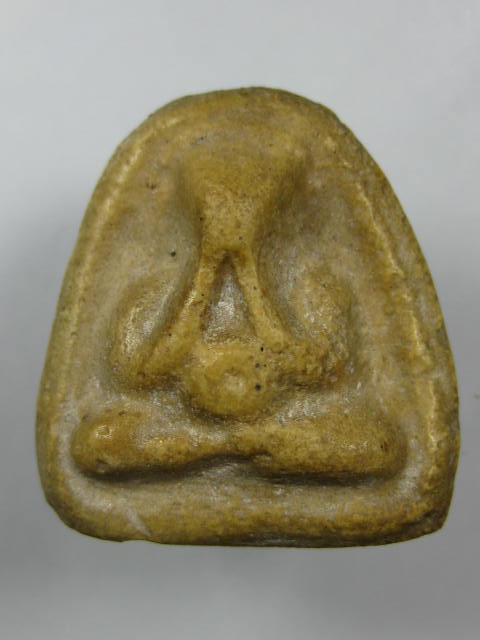 รบกวนท่านผู้รู้ ปิดตา ดูดีหรือเปล่าครับ