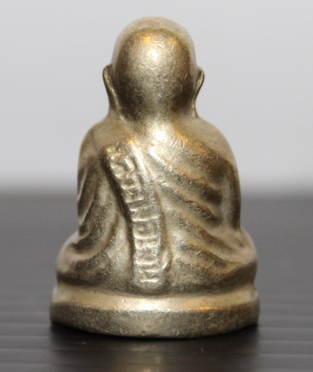 สอบถามหลวงพ่อเงินเนื้ออัลปาก้าปี 15 ครับ