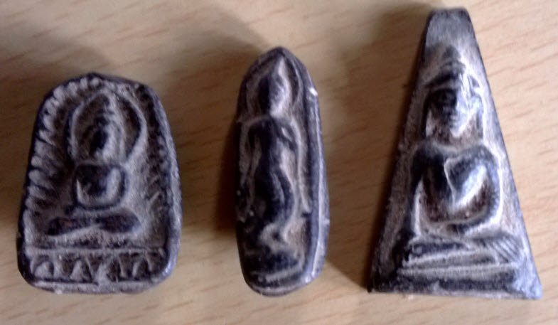 ในภาพเรียกพระอะไรบ้าง ครับ พอดีเอามาจากหิ้งพระ