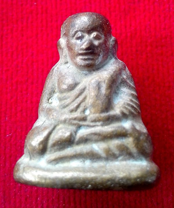 โล๊ะหิ้งพระครับ ให้เท่าไรดีครับ หลวงพ่อเงิน ไม่ทราบที่