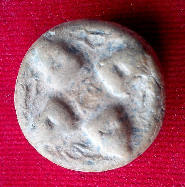 โล๊ะหิ้งพระครับ ให้เท่าไรดีครับ พระปิดตา ไม่ทราบที่