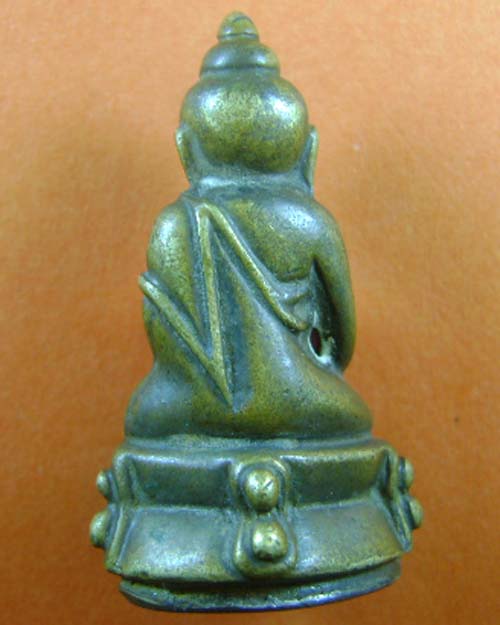 รบกวนดูพระกริ่งองค์นี้หน่อยครับ