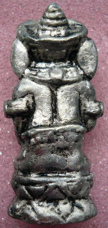 ไม่ทราบชื่อพระครับ