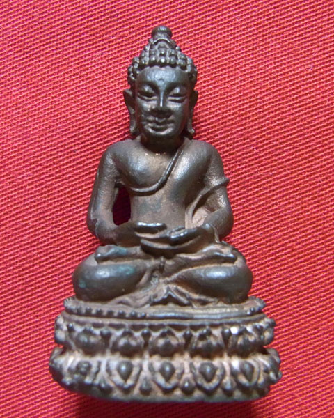 พระกริ่งเนื้อนวะ  