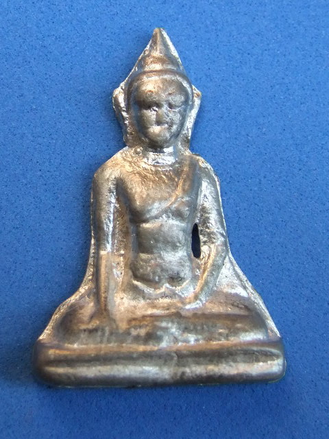 เรียนถามท่านผู้รู้ พระเครื่องเนื้อปลอดเงิน - ปลอดทอง