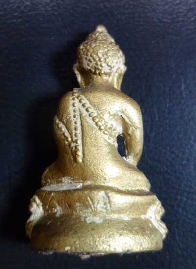 สอบถามพระกริ่ง เนื้อทองฝาบาตครับ